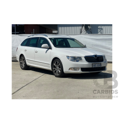 SKODA Superb 3T 11-2011 Manuel du propriétaire | Fixfr