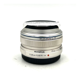 Olympus 17mm f/1.8 silver M.Zuiko Objectif pour Hybride Product fiche | Fixfr